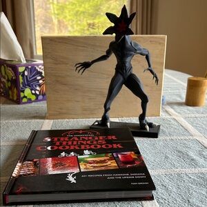 Stranger Things Cookbook - Black and Red Edition